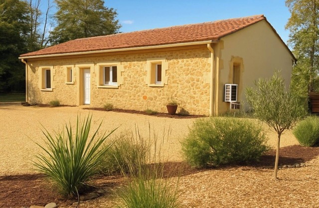 La Pierre Dorée - Private Jacuzzi - Romantic or family getaway Dordogne