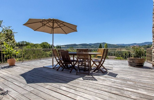 La Roche aux Fées - THE WINE ROCK