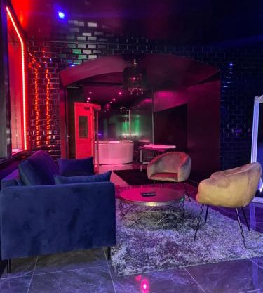 La Suite Marylin, Loft de 90m2 avec Sauna et Jacuzzi