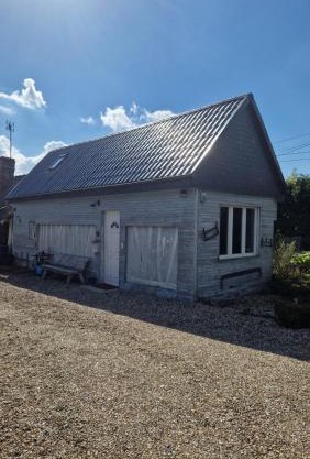 La tranquille maison bleue