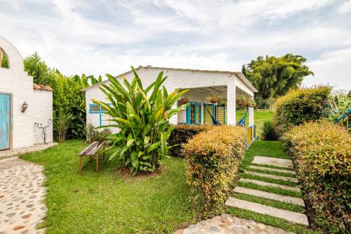 La Trasnochadora - Duerme en una típica finca cafetera Colombiana