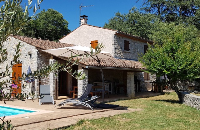 Labeaume (07) - Pretty house in a characterful village - Swimming pool
