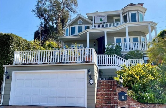 Laguna Beach Victorian House with Ocean View monthly Rental