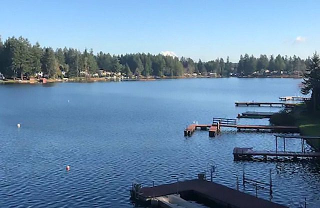 Lake Cabin with an Amazing View