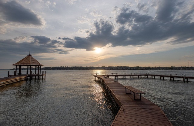 Lake Conroe Sunset House- 3 bed 3.5 bath
