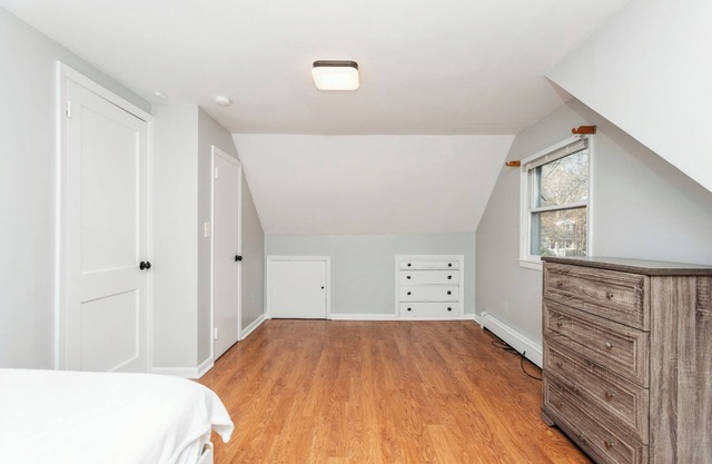 Lake House this Vacation rental is an a privet Neighborhood association lake.