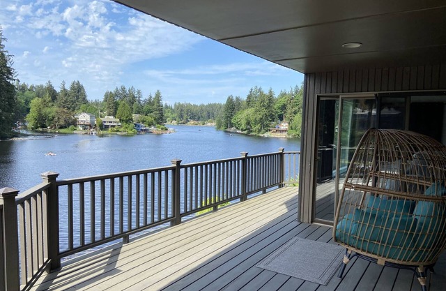 Lake St Clair Lakefront paradise