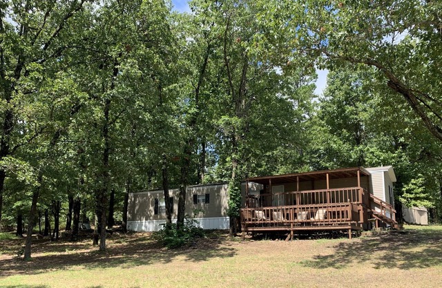 Lake view cabin on lake Eufaula located at Porum Landing