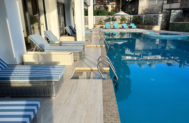 Lake View Resort