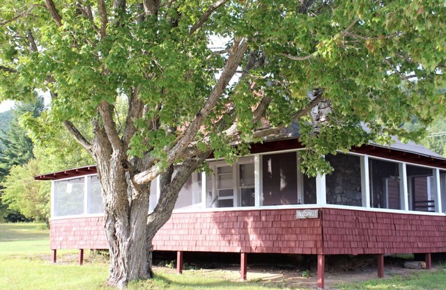 Lakefront-Family & Pet Friendly-Adirondack Cabin