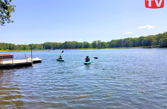 Lakefront, Heated Pool, Pvt Hot Tub, Arcade, Dock Ping Pong, Foosball