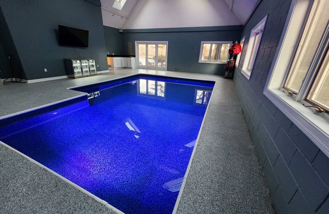 Lakefront Paradise *Indoor Pool* *Arcade*