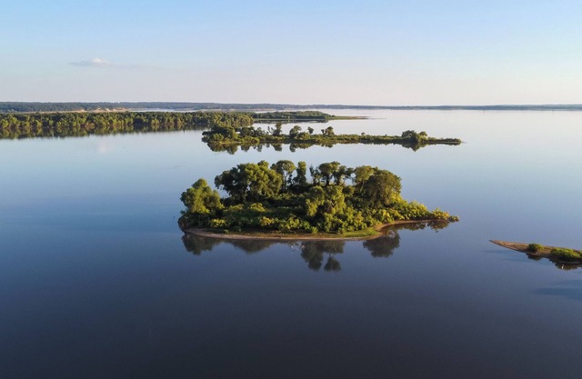 Lakeside 2BR Suite | Cozy & Comfortable Hotel Room at Texoma Shores Resort