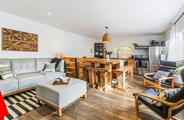 Lakeside Escape with Hot Tub & Activities