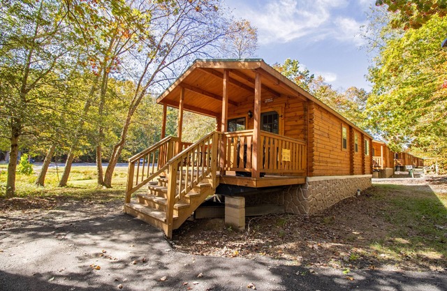 Lakeview Camp Cottage at Wilderness Presidential