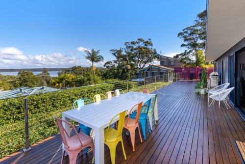 Lakeviews - Pet Friendly with Fireplace