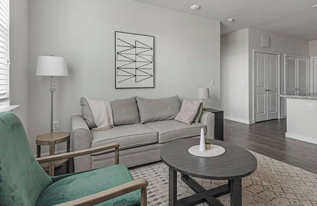 Landing | Amazing 2BD, Gym, Courtyard