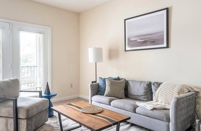 Landing | Amazing 2BD, Pool, Clubhouse