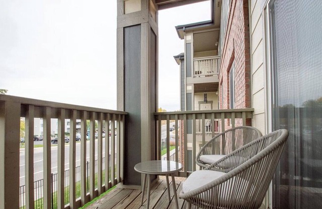 Landing at Mile 44 Apartments - 1 Bedroom in Downtown Denver
