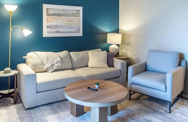 Landing | Chic 1BD, Clubhouse, Gym