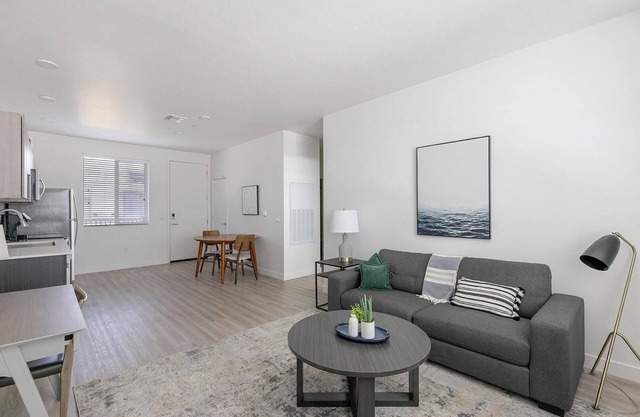Landing | Chic 1BD, Gym, Clubhouse