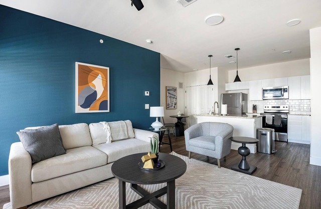 Landing | Incredible 1BD, Pool, Gym
