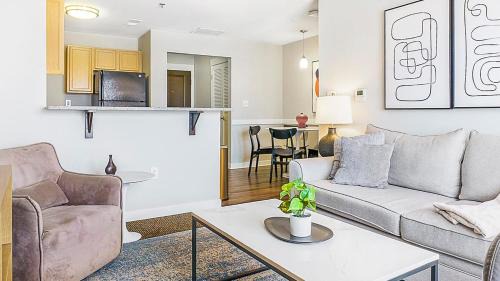 Landing Modern Apartment with Amazing Amenities (ID1805X71)