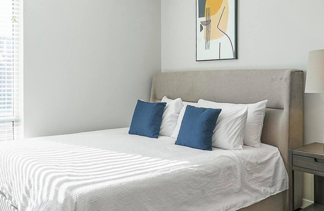 Landing | Modern Studio, Pool