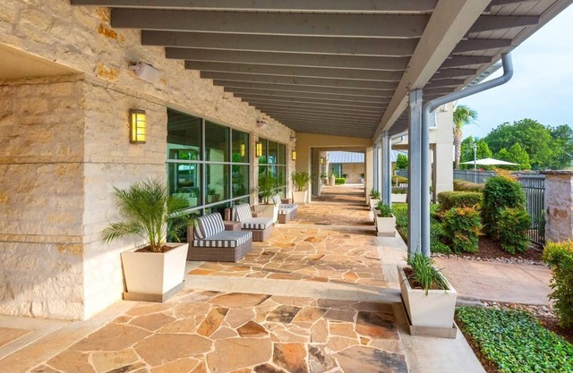 Landing | Stunning 1BD, Clubhouse, Pool