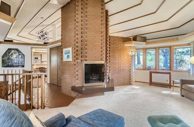 Landmark Mid Century Executive Rental