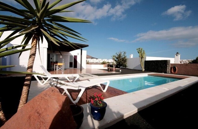 Lanzarote - 2 bedroom house near the beach