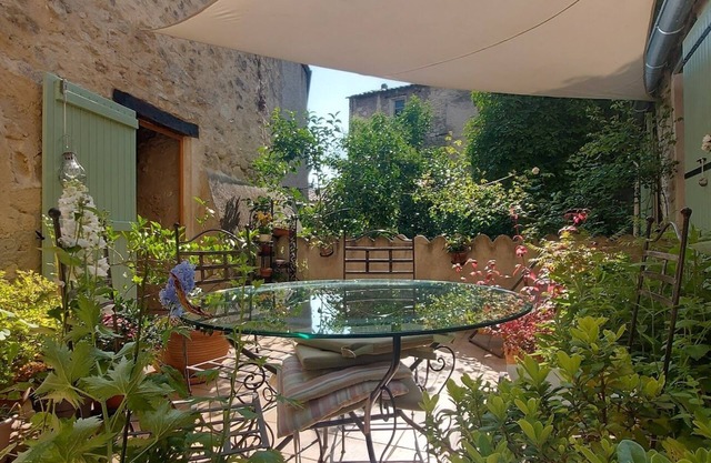 Large 17th century townhouse in centre of Forcalquier with terrace and views
