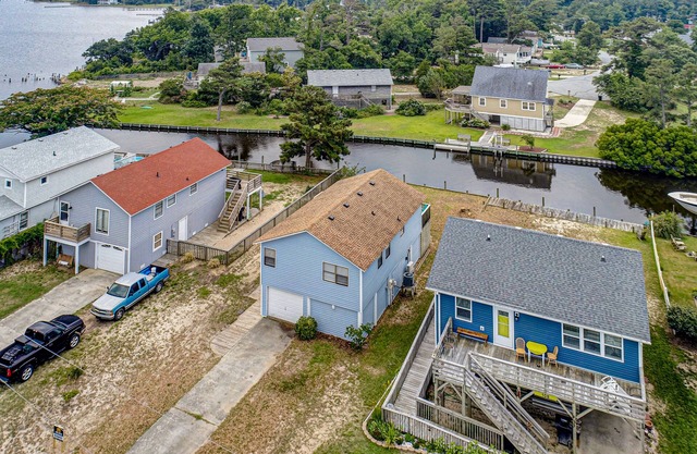 Large 3BR Bayview Dog Friendly | Pool | Deck