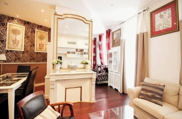 Large 4-room apartment