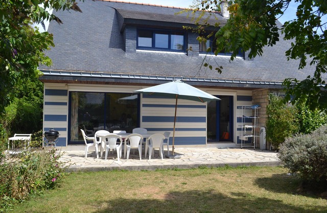 Large 5 Bedroom Villa, 100M Beach, Garden with Trees