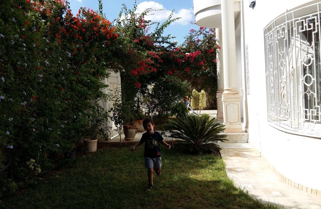 Large and Luxurious Villa in a residential area in Soukra