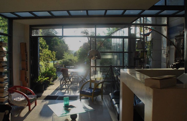 Large contemporary house with park and swimming pool