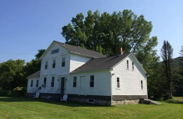 Large, family-friendly farmhouse located in the beautiful Berkshires