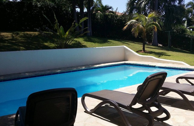 Large Guest-Friendly Villa with Private Pool, Wi-Fi, Near Beach, Shops, Clubs!