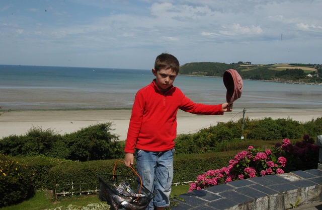 Large house above the beach of St-Michel-en-Grève