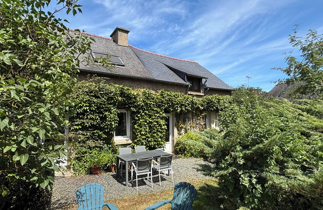 Large nature & comfort gîte, near beaches in Côtes-d'Armor