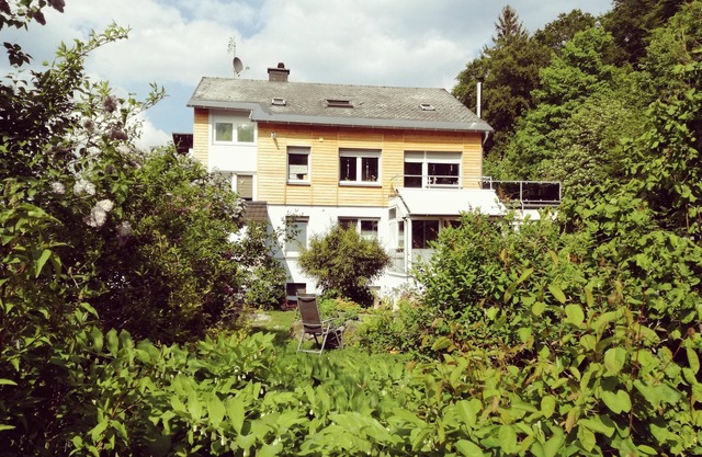 large non-smoking apartment, quiet location but close to town, quad rental at the house