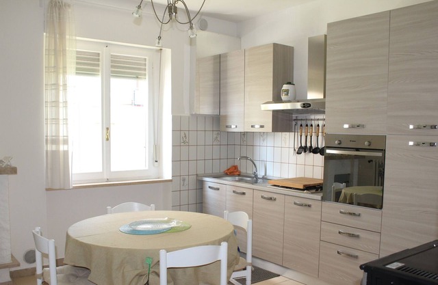 Large penthouse with two bathrooms a few steps from the center of Numana