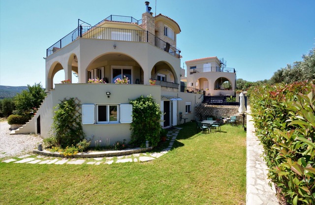 Large Seacoast Apt. on Estate in Crete’s Western Olive Region. Avail. Yr-Round.