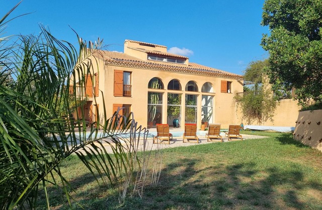 Large villa in the heart of nature between sea and mountains at the foot of the Canigou mountains