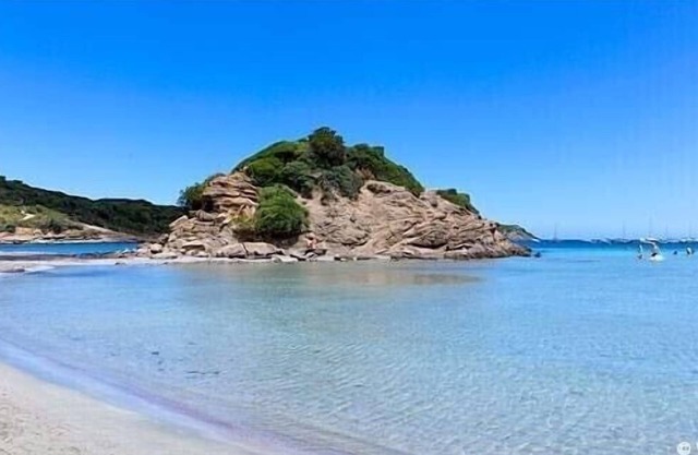 Large Villa With Large Private Pool In Quiet Location With WiFi and Air Con