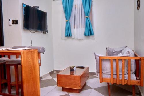 Larissa Home Bonapriso