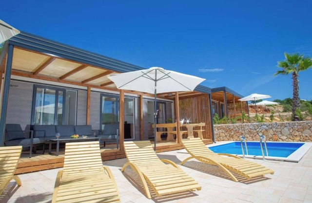 Lastura Mobile Homes