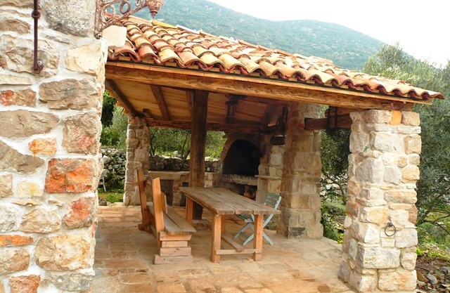 Lavender Cottage-Two Bedroom Holiday Cottage with Terrace
