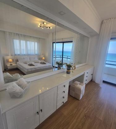 Lazuli Skyline & Sea View Penthouse